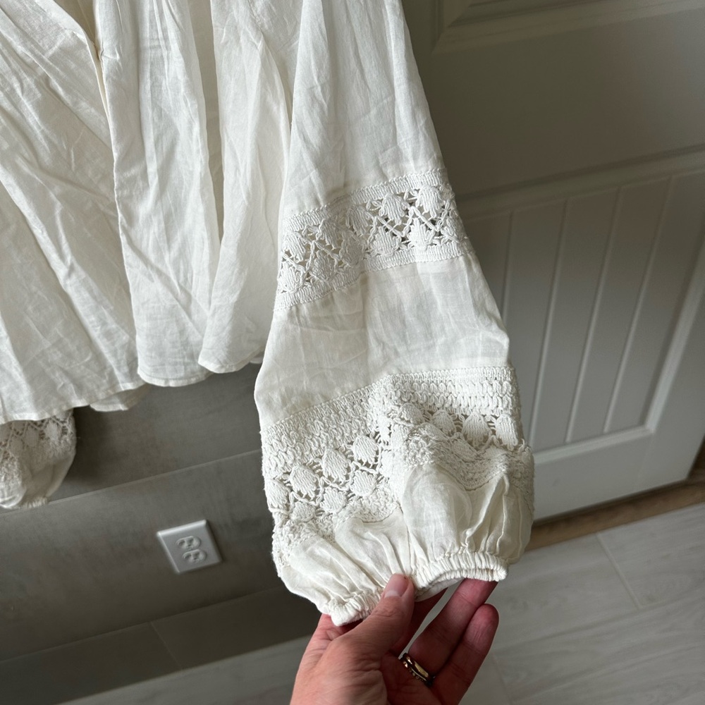 aerie Cream Peasant Blouse with Lace Sleeve Detail - Picture 3 of 4